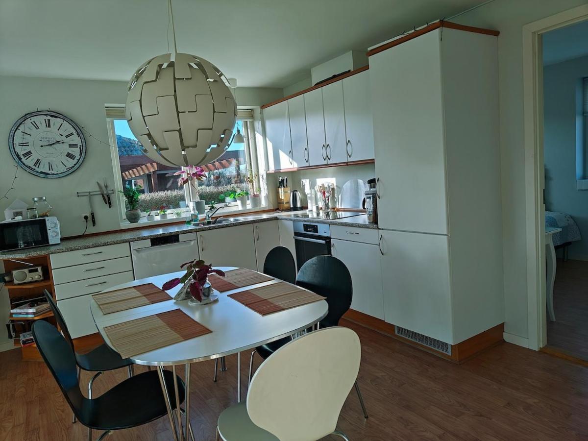 Charming In A Cozy In Apartment Stege